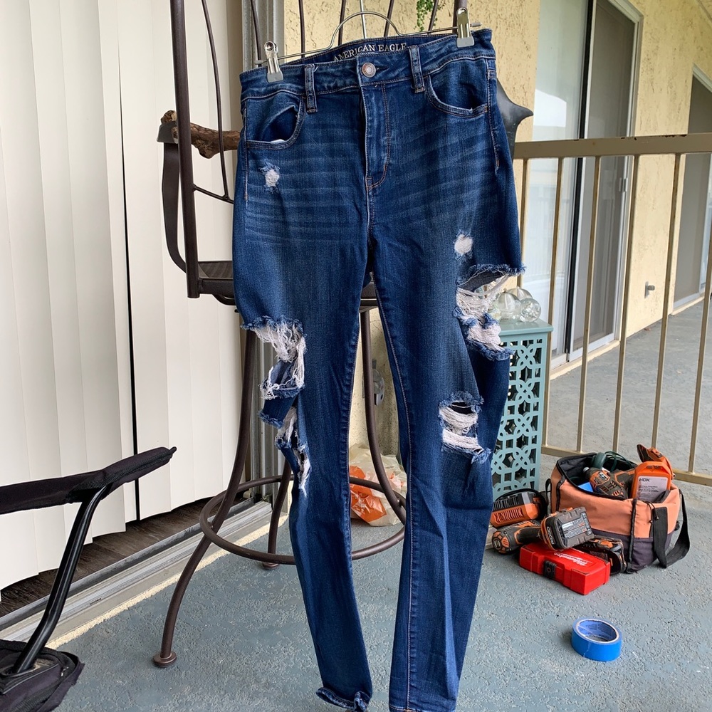 American Eagle High Waited Ripped Jeans